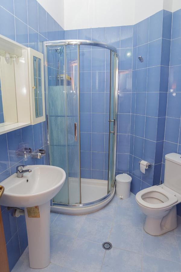 Gus Apartament Vlorë Exteriör bild