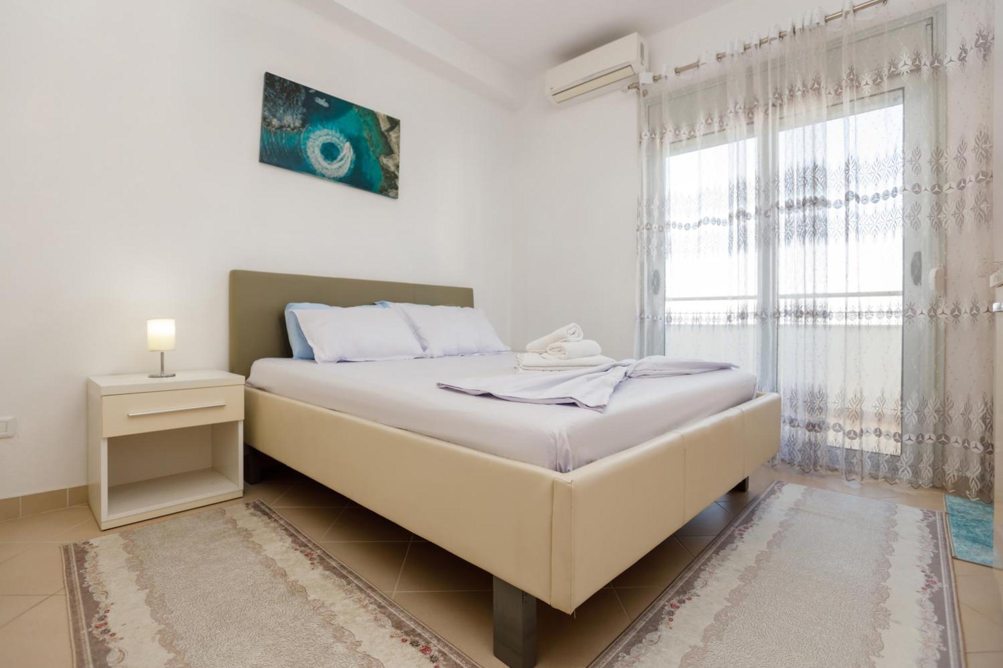 Gus Apartament Vlorë Exteriör bild